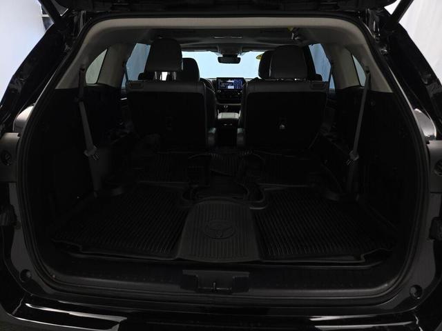 Photo of 2022 Black Toyota Highlander