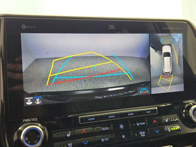 Photo of 2022 Black Toyota Highlander