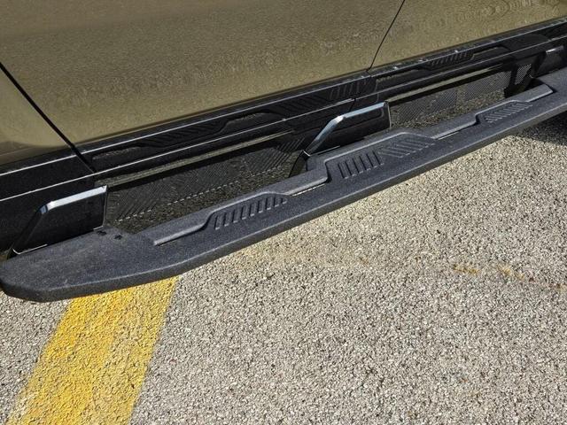 Photo of 2025 Deep Aurora Metallic (Dark Bronze) GMC HUMMER EV SUV