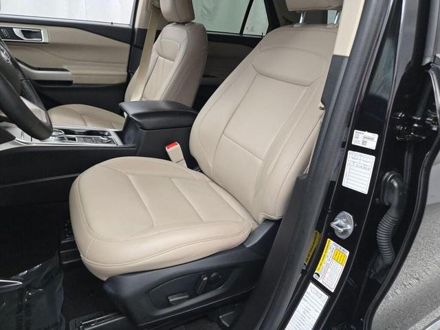 Photo of 2023 Black Metallic Ford Explorer