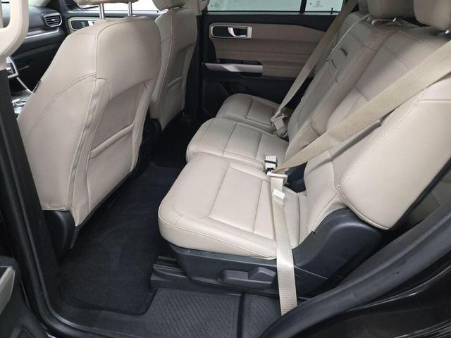 Photo of 2023 Black Metallic Ford Explorer