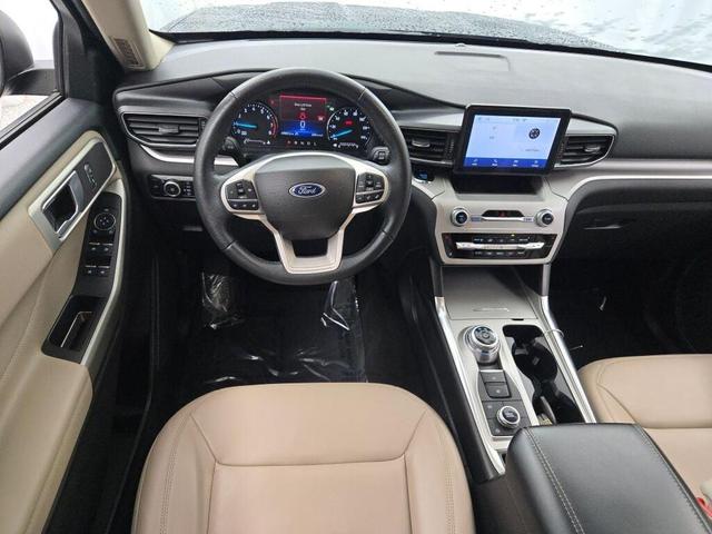 Photo of 2023 Black Metallic Ford Explorer