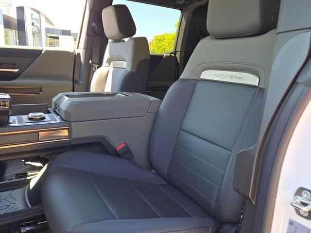 Photo of 2025 Interstellar White GMC HUMMER EV SUV