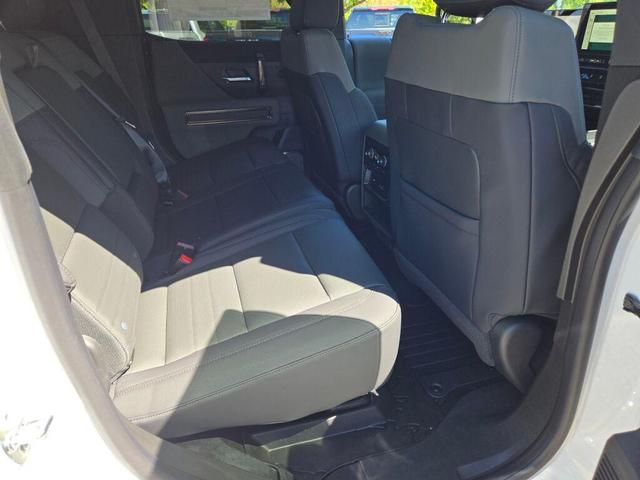 Photo of 2025 Interstellar White GMC HUMMER EV SUV