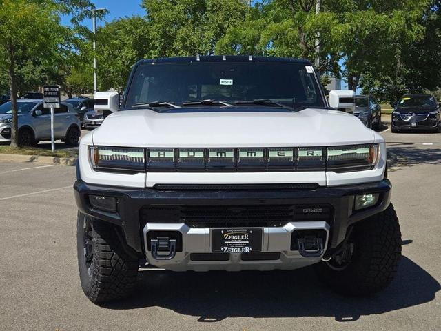 Photo of 2025 Interstellar White GMC HUMMER EV SUV