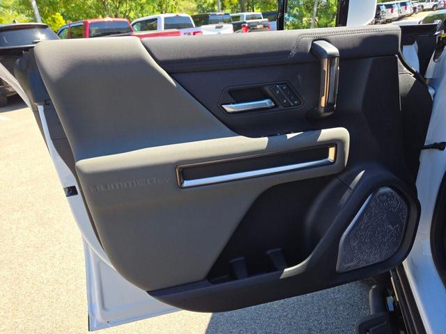 Photo of 2025 Interstellar White GMC HUMMER EV SUV