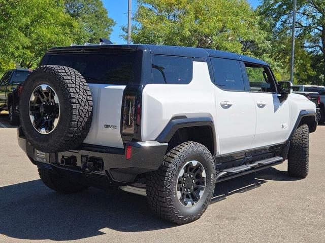 Photo of 2025 Interstellar White GMC HUMMER EV SUV