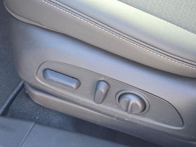 Photo of 2025 Summit White Buick Encore GX
