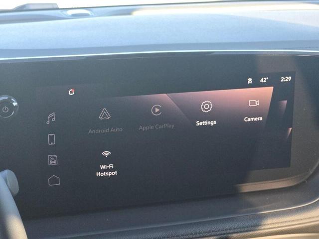 Photo of 2025 Summit White Buick Encore GX