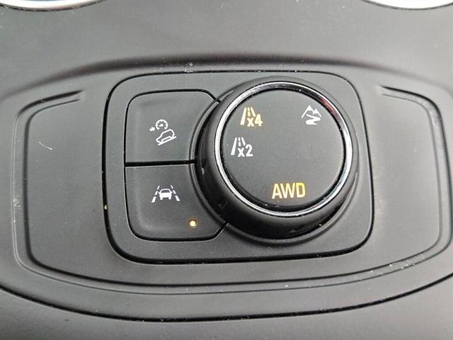 Photo of 2024 Summit White GMC Terrain