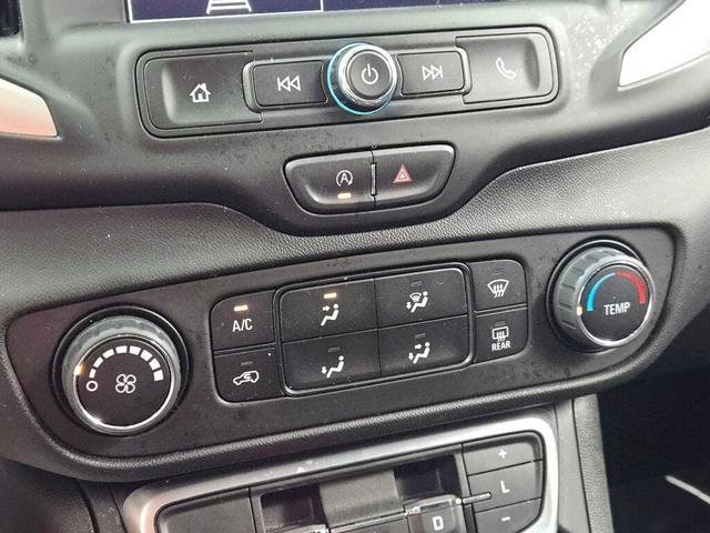 Photo of 2024 Summit White GMC Terrain