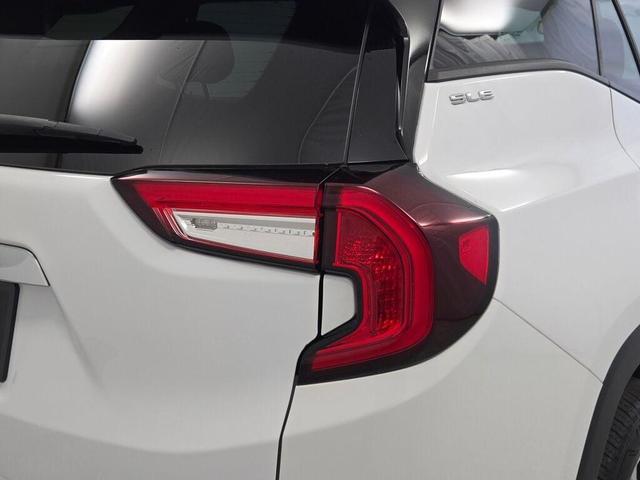 Photo of 2024 Summit White GMC Terrain