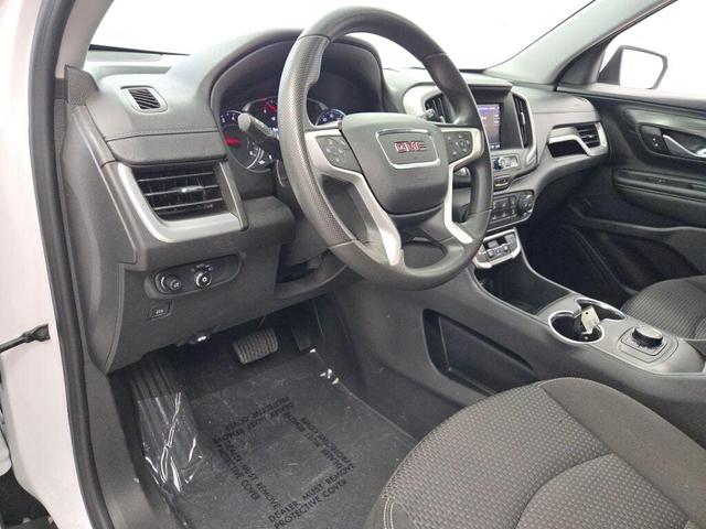 Photo of 2024 Summit White GMC Terrain