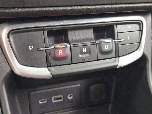 Photo of 2024 Summit White GMC Terrain