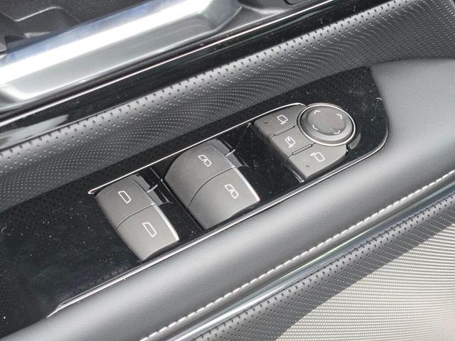 Photo of 2025 Summit White GMC Sierra EV