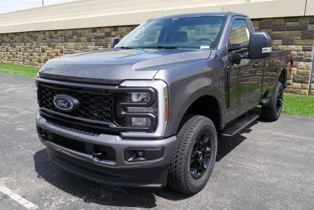 Photo of 2025 Carbonized Gray Metallic Ford F-250
