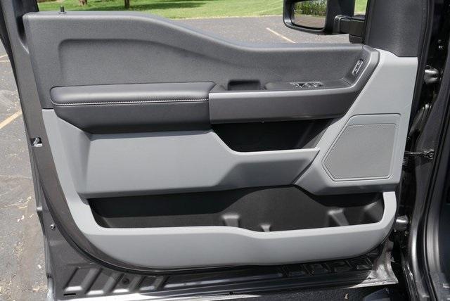 Photo of 2025 Carbonized Gray Metallic Ford F-250