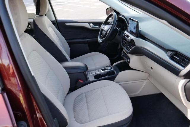 Photo of 2021 Bronze Ford Escape