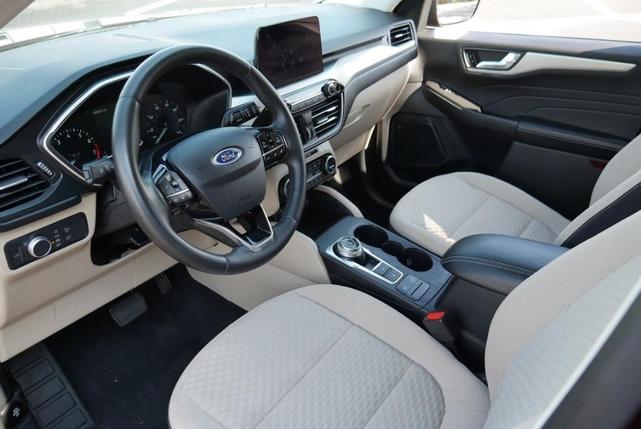 Photo of 2021 Bronze Ford Escape