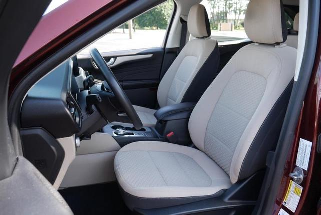 Photo of 2021 Bronze Ford Escape