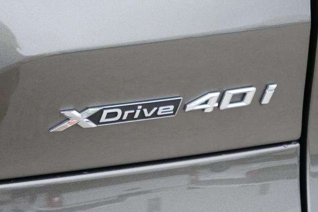 Photo of 2021 Manhattan Green Metallic BMW X5
