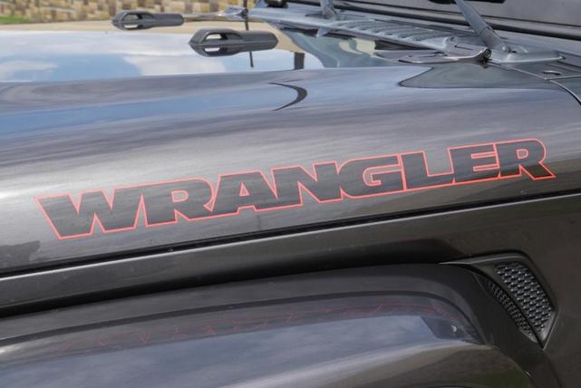 Photo of 2018 Granite Crystal Clearcoat Metallic Jeep Wrangler Unlimited