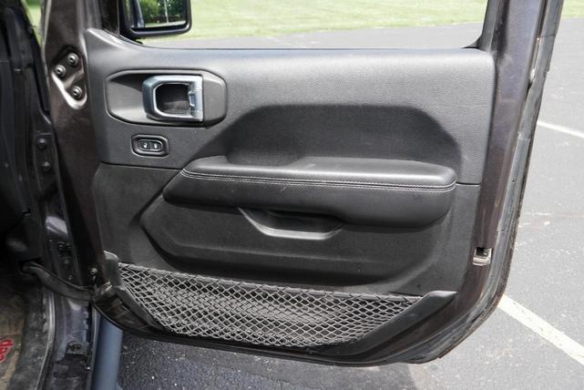 Photo of 2018 Granite Crystal Clearcoat Metallic Jeep Wrangler Unlimited