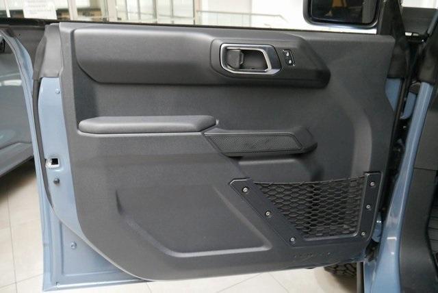 Photo of 2025 Azure Gray Metallic Ford Bronco
