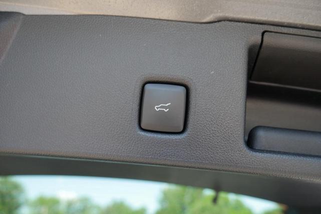 Photo of 2025 Carbonized Gray Metallic Ford Escape