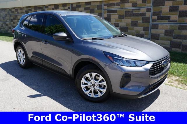 Photo of 2025 Carbonized Gray Metallic Ford Escape