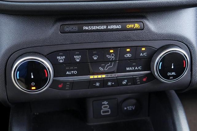 Photo of 2025 Carbonized Gray Metallic Ford Escape