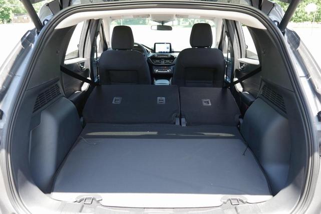 Photo of 2025 Carbonized Gray Metallic Ford Escape