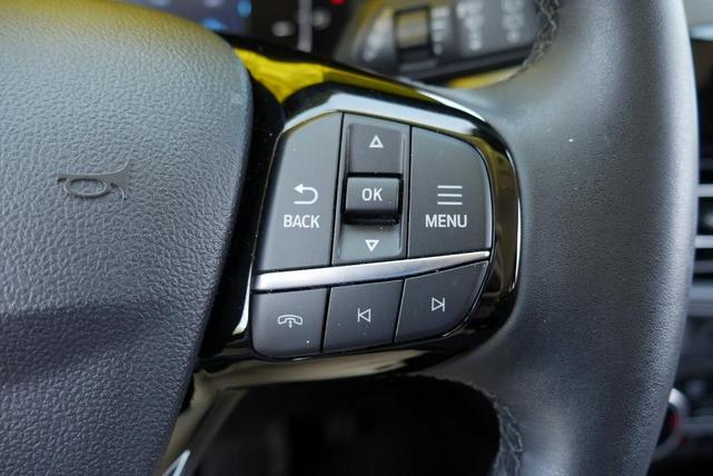 Photo of 2025 Carbonized Gray Metallic Ford Escape