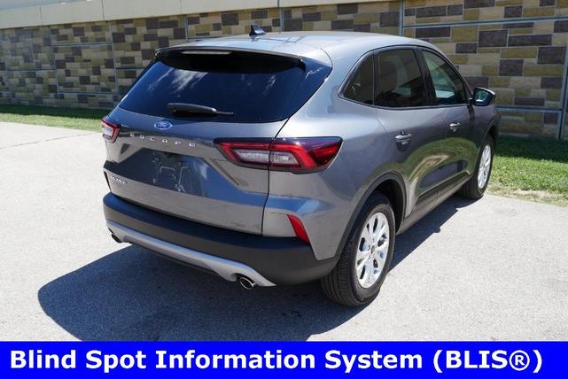 Photo of 2025 Carbonized Gray Metallic Ford Escape