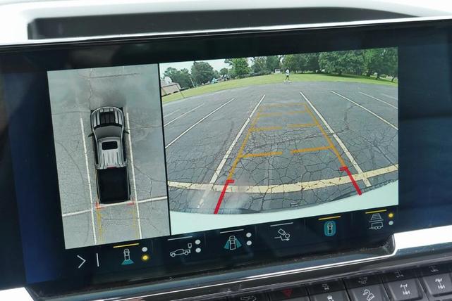 Photo of 2022 Summit White Chevrolet Silverado 1500