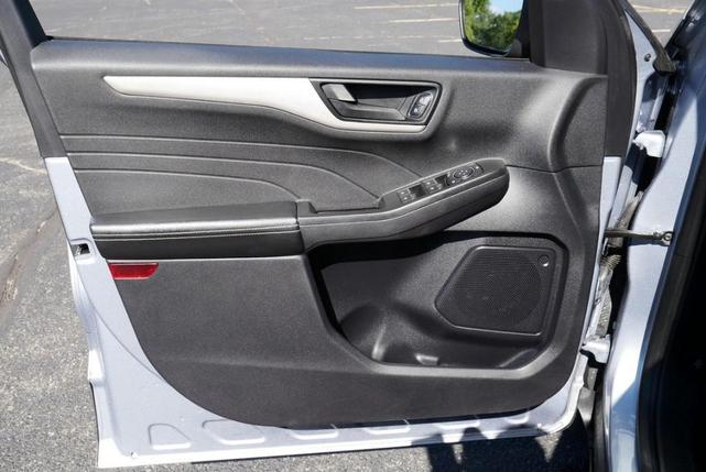 Photo of 2022 Ice Blue Ford Escape