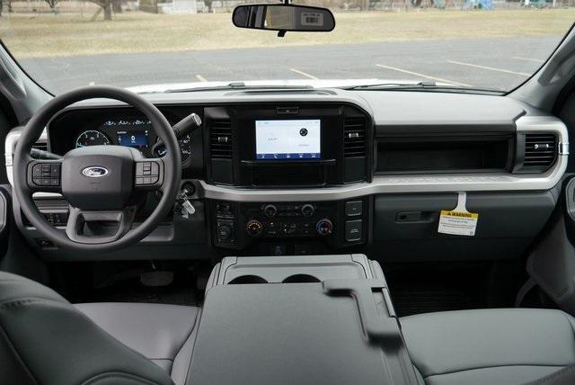 Photo of 2025 Oxford White Ford F-250