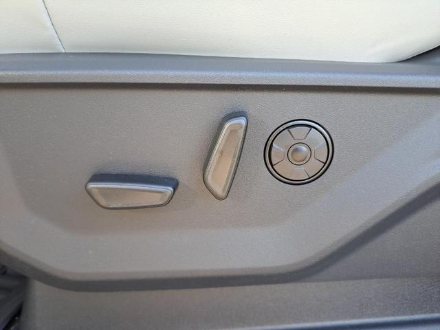 Photo of 2025 Agate Black Metallic Ford Expedition