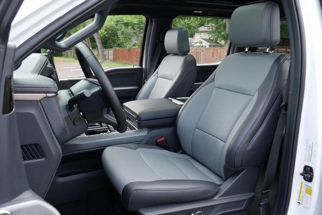 Photo of 2025 Oxford White Ford F-150 Lightning