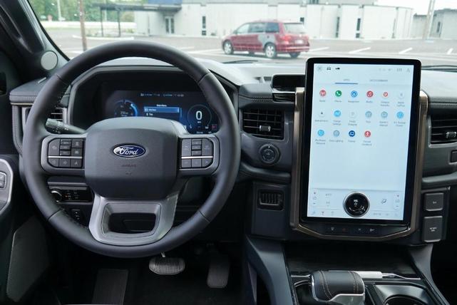 Photo of 2025 Oxford White Ford F-150 Lightning