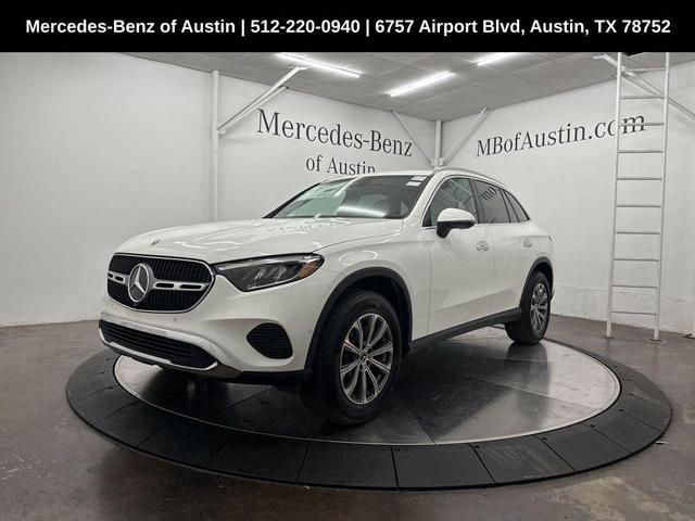 Photo of 2025 Polar White Mercedes-Benz GLC 300