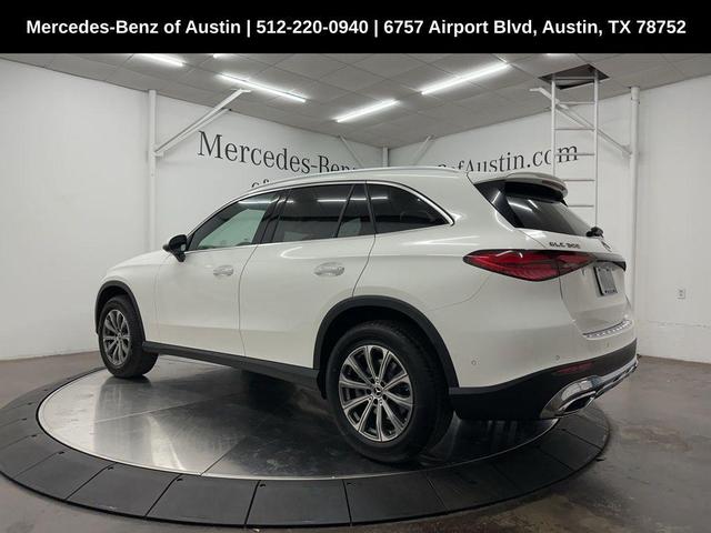 Photo of 2025 Polar White Mercedes-Benz GLC 300