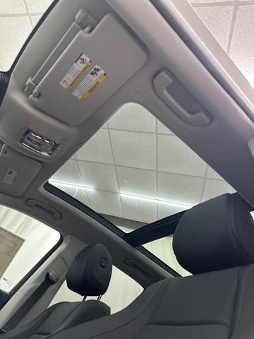 Photo of 2025 Polar White Mercedes-Benz GLE 350