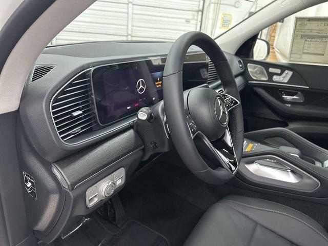 Photo of 2025 Polar White Mercedes-Benz GLE 350
