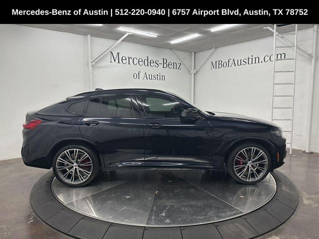 Photo of 2023 Carbon Black Metallic BMW X4