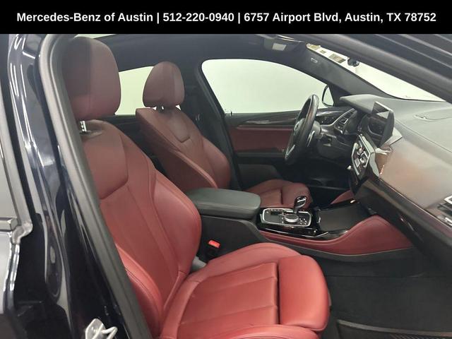 Photo of 2023 Carbon Black Metallic BMW X4