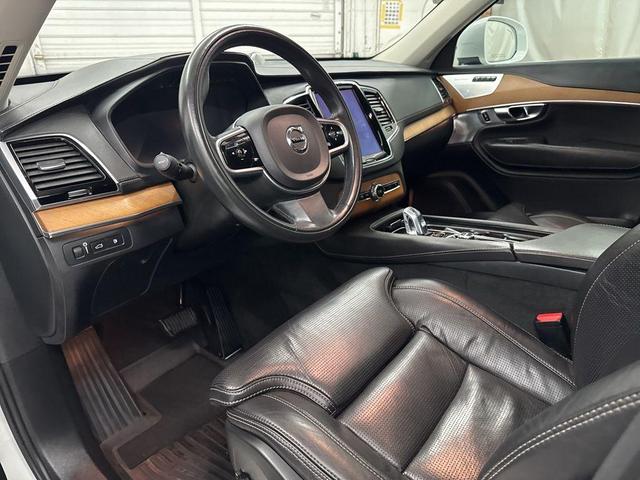 Photo of 2016 White Volvo XC90 Hybrid