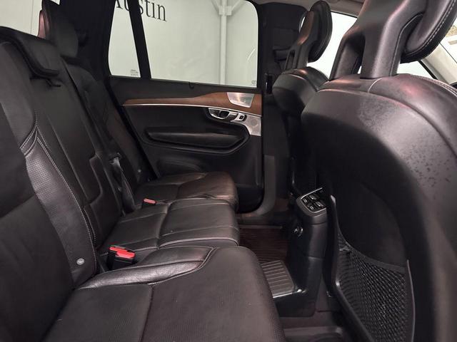 Photo of 2016 White Volvo XC90 Hybrid