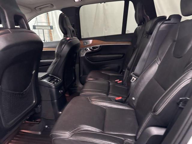 Photo of 2016 White Volvo XC90 Hybrid