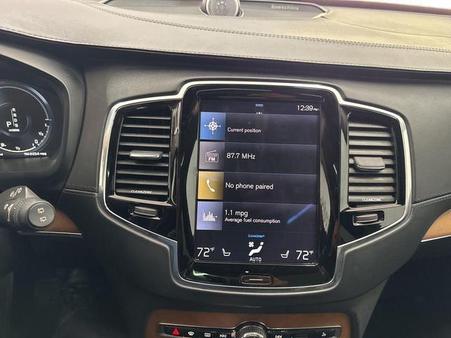 Photo of 2016 White Volvo XC90 Hybrid